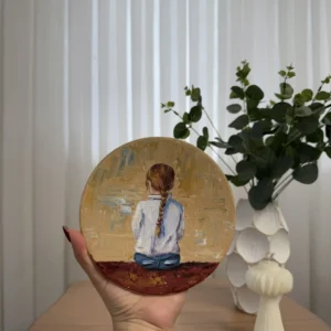 دیوارکوب نقاشی رنگ روغن دختر مو طلایی روی نیمکت سبک امپرسیون و تکنیک ایمپاستو