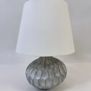 آباژور خمره‌ای رزین پلی استر طوسی با پتینه سفید قهوه ای و شید سفید