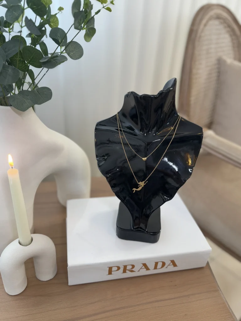 مانکن و استند طلا و جواهر ارغوان طرح برگ لب چینی مانکن شاخص و استند ویترین طلا و جواهر و بدلیجات فروشی